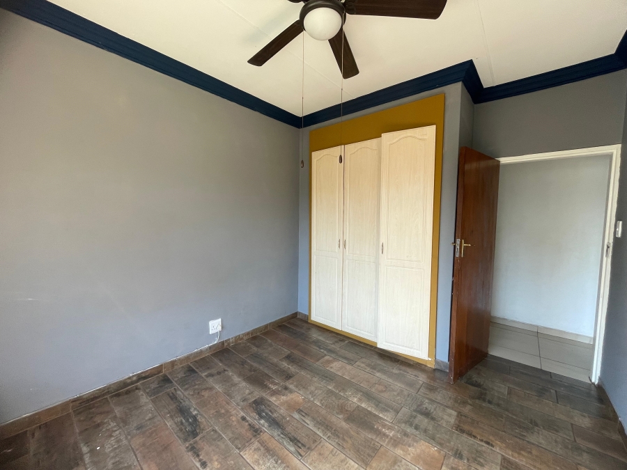 6 Bedroom Property for Sale in Ifafi North West
